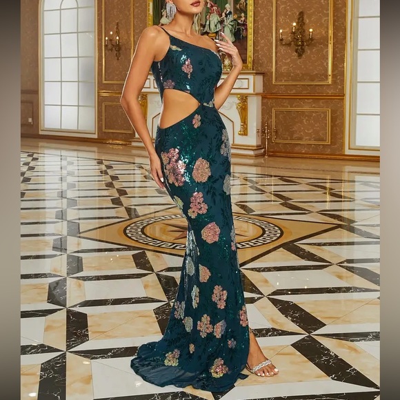 Luxe cutout side party formal prom evening dress - Picture 4 of 5